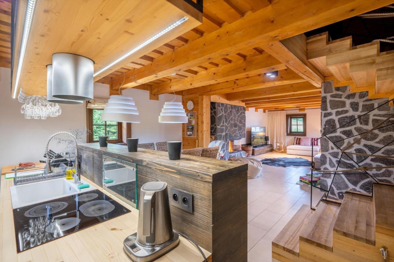 Wellness Drevenica Zuberec, 3 Apartmany, 2 Studia, Tatranske Stity Z Terasy Luaran gambar