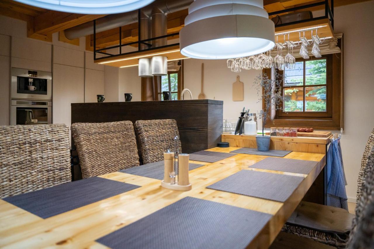 Wellness Drevenica Zuberec, 3 Apartmany, 2 Studia, Tatranske Stity Z Terasy Luaran gambar